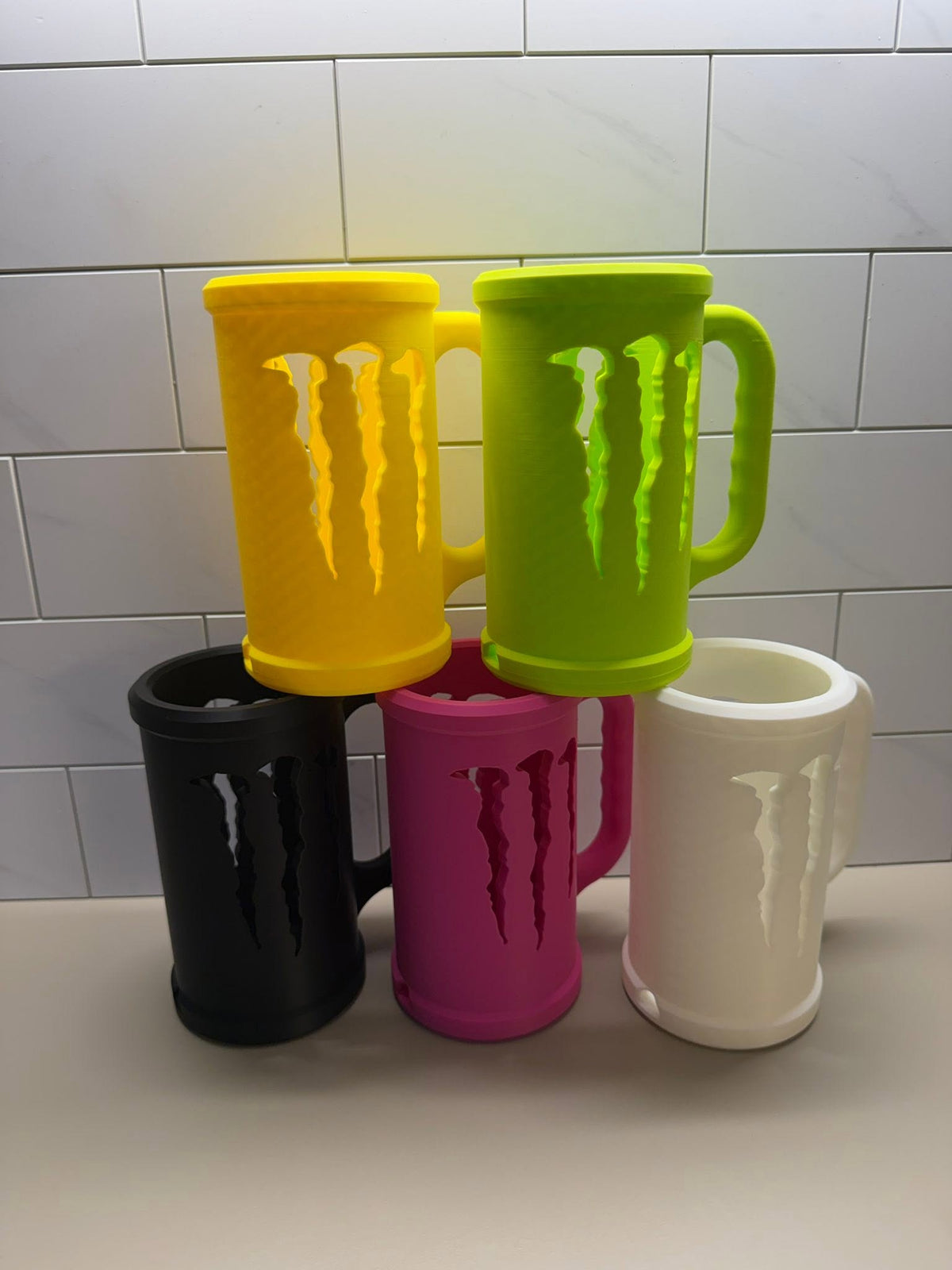 Energidrikk‑holder – 500 ml (Fan‑inspirert design)